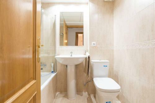 Apartamento Sol - Incre�ble �tico En M�laga Con Piscina & Garaje