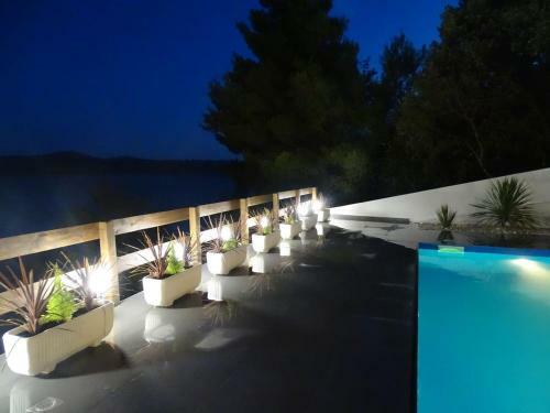 Seaside Villa Nikola With Pool For 12 Persons
