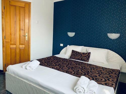 Hostal Vila Cristina Residence