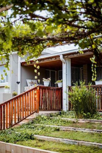 Hostal La Maison Guest House