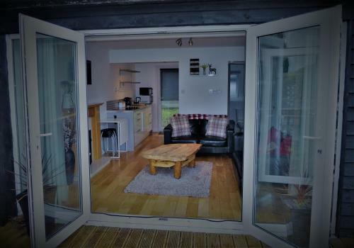 North Wales Lake View 2 Bedroom
