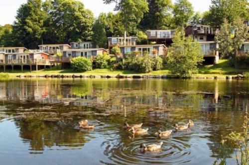 North Wales Lake View 2 Bedroom
