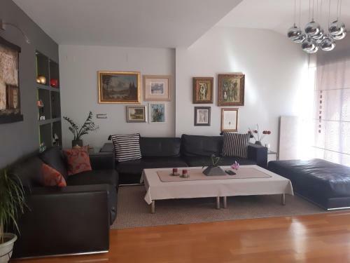 Apartments In Villa Azra