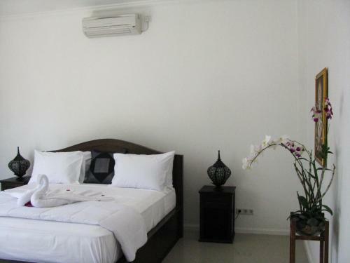 Villa Dharma Shanti