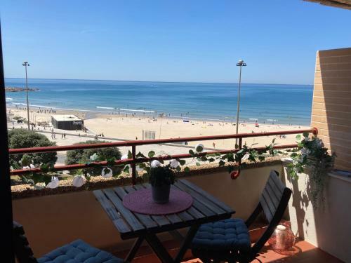Oporto Beach Apartment
