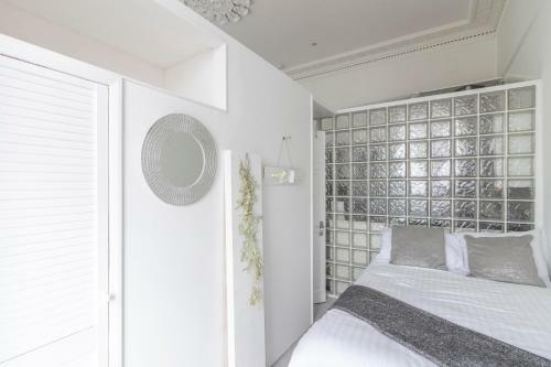 Elegant Beachfront Apartment