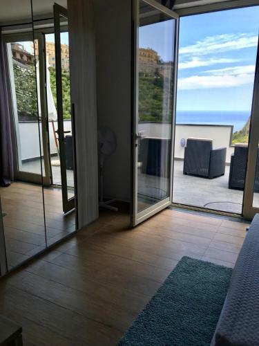 Bed & Breakfast Luxury Suite Terrazze E Vista Mare