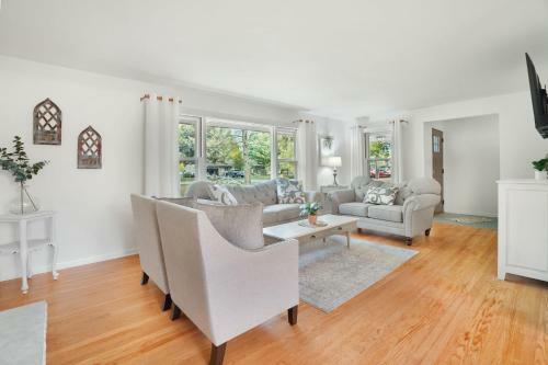 Villa Riverside Retreat
