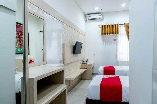 Oyo 787 Hotel Kuwera Inn
