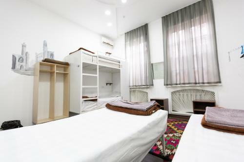 Light Hostel