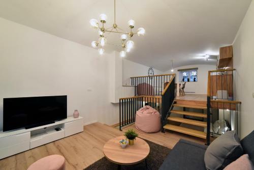 Hidden Backyard Apartments