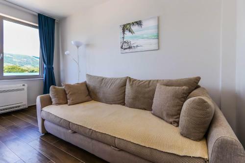 Apartments Maestral