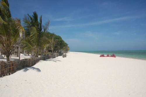 Brow Eagle Beach Villa, Watamu