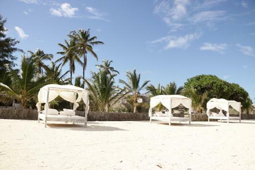 Brow Eagle Beach Villa, Watamu