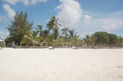 Brow Eagle Beach Villa, Watamu
