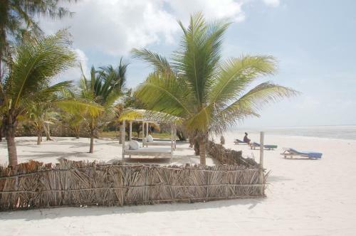 Brow Eagle Beach Villa, Watamu