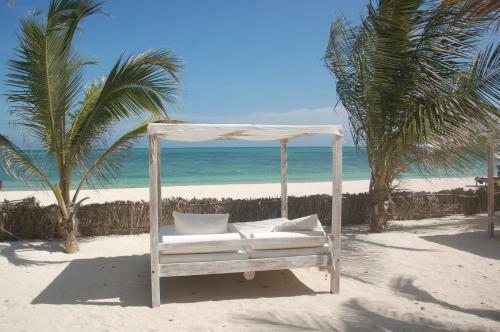Brow Eagle Beach Villa, Watamu