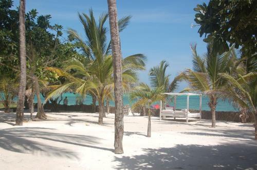 Brow Eagle Beach Villa, Watamu