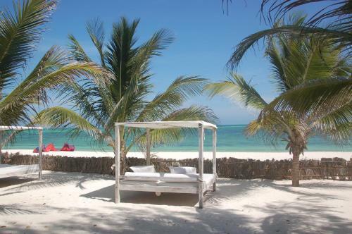 Brow Eagle Beach Villa, Watamu
