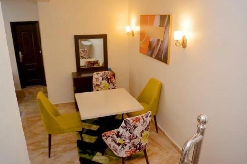 Courtyard By Celsius Apartments Uyo