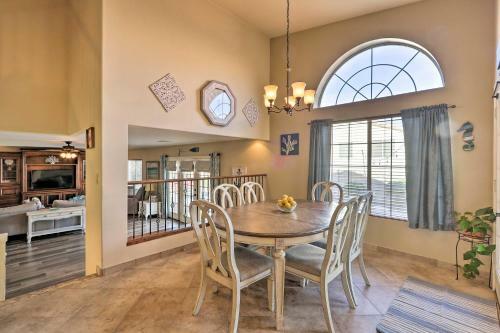 Peoria Home With Outdoor Oasis, 3 Mi To Golfing