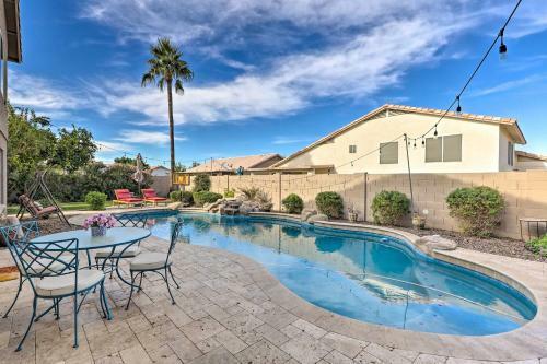 Peoria Home With Outdoor Oasis, 3 Mi To Golfing