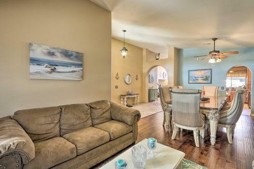 Peoria Home With Outdoor Oasis, 3 Mi To Golfing