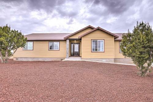 Show Low Home With White Mountain Lake Access!