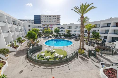 Optimist, Apartament Las Americas