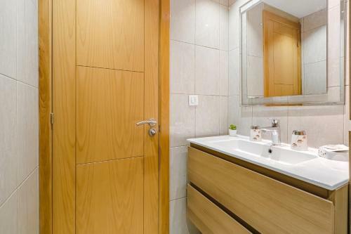 Optimist, Apartament Las Americas