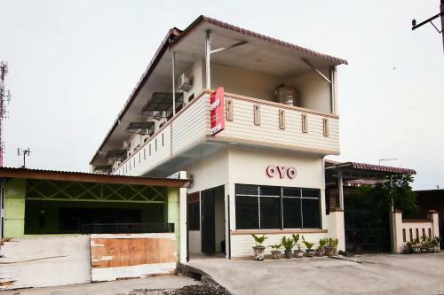 Hotel Oyo 885 Tangkul Residence