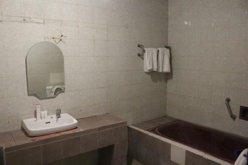 Oyo 1333 Wisata Hotel