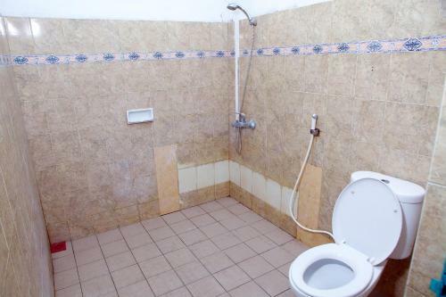 Oyo 1325 Grand Wisata Hotel