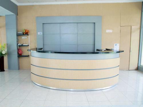 Oyo 1325 Grand Wisata Hotel