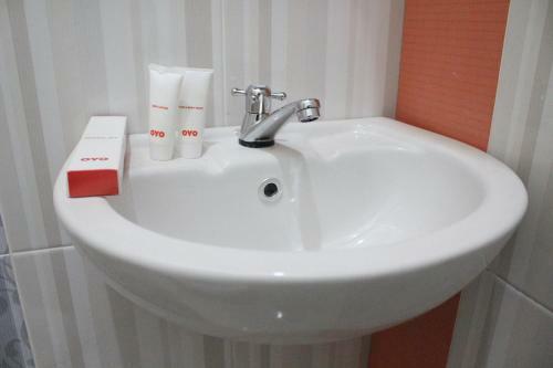 Oyo 1263 Jazz Anna Hotel