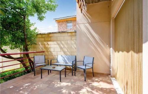 Stunning Home In Badar�n With Wifi And 5 Bedrooms