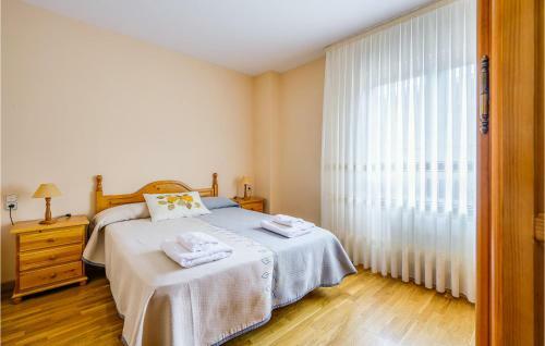 Stunning Home In Badar�n With Wifi And 5 Bedrooms