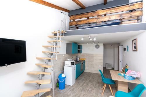 Apartments Labain