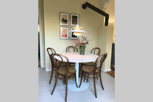Villa Charmigt Hus Med Fin Tr�dg�rd