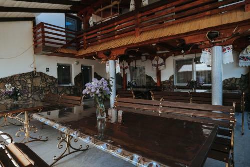 Hostal Pensiunea La Lenuta