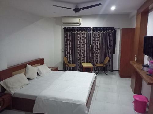 Hotel Dhruv Palace