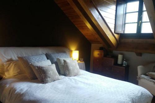 Apartamento Acojedor �tico De Monta�a