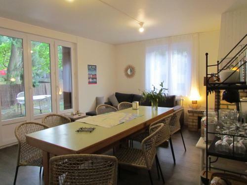 Le Domaine Des Roches, Auberge Collective