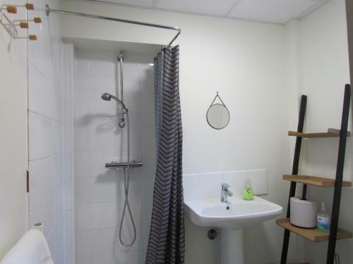 Le Domaine Des Roches, Auberge Collective