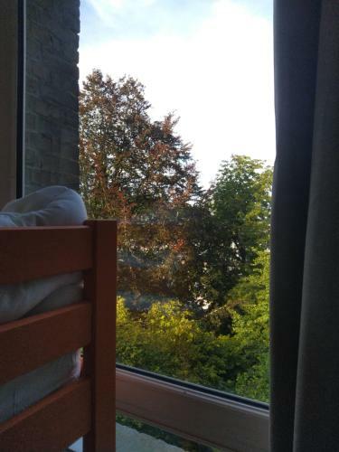 Le Domaine Des Roches, Auberge Collective