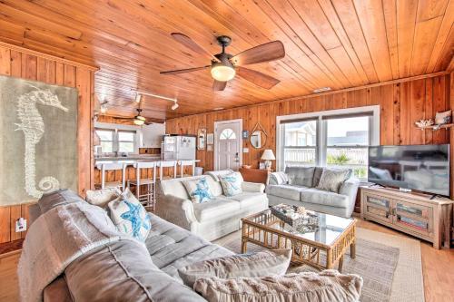 Oceanfront Family Cottage With Beach Access!
