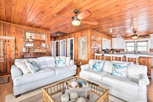 Oceanfront Family Cottage With Beach Access!