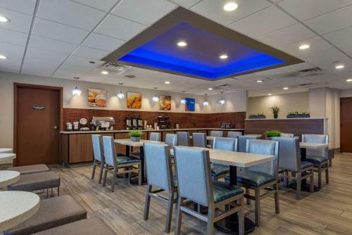 Hotel Mainstay Suites