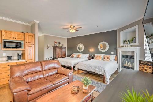 Apartamento Cozy Midway Retreat With Balcony And Mountain Views!