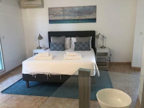Apartamento Luminous, Street View Studio, Excellent Location